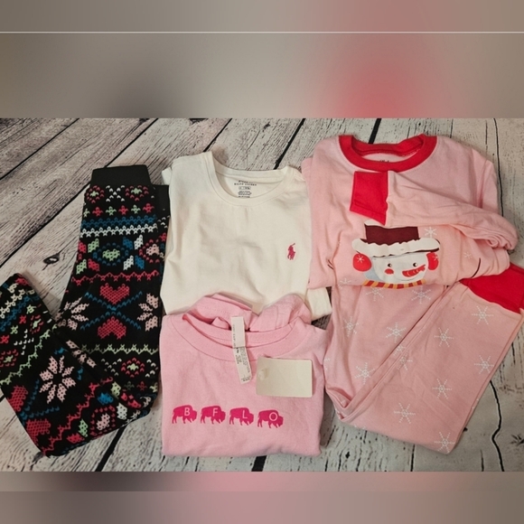 Re sellers bundle kids clothes and accessories 19+pieces and game 5lbs - Picture 2 of 7